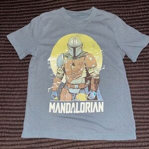 Gray Mandalorian Graphic T-Shirt Boys XS